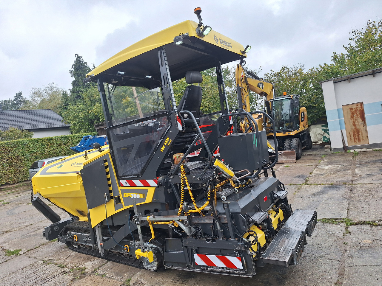 Finisseur Bomag Bf 300C-3: photos 14