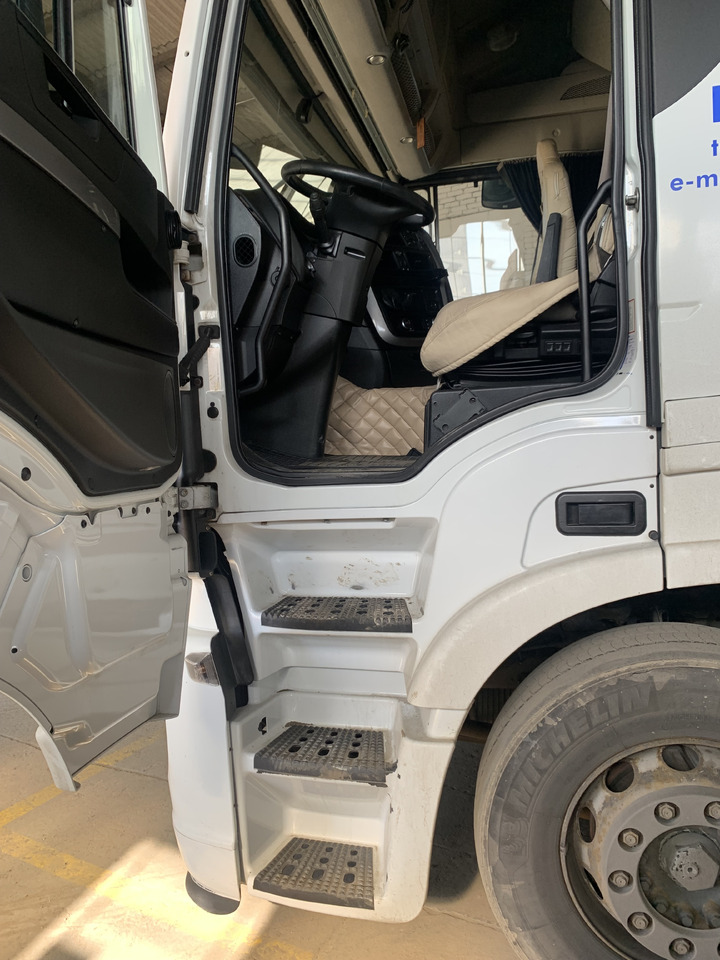 Tracteur routier Iveco Stralis 510 AS440STX/P 6X2 2018 Salon Polska: photos 10