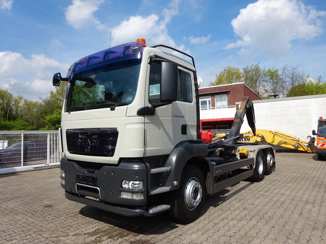 MAN 26.320 Multilift Abroller mit Lift+Lenkachse - Camion ampliroll: photos 3 MAN 26.320 Multilift Abroller mit Lift+Lenkachse - Camion ampliroll: photos 3