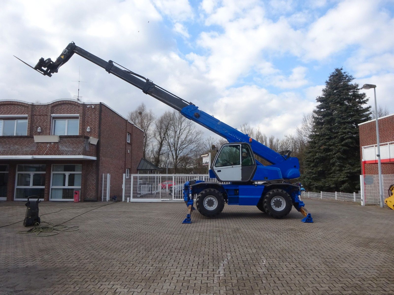 Chariot télescopique neuf Manitou Teleskoplader MRT 2150 mit Palettengabel: photos 8