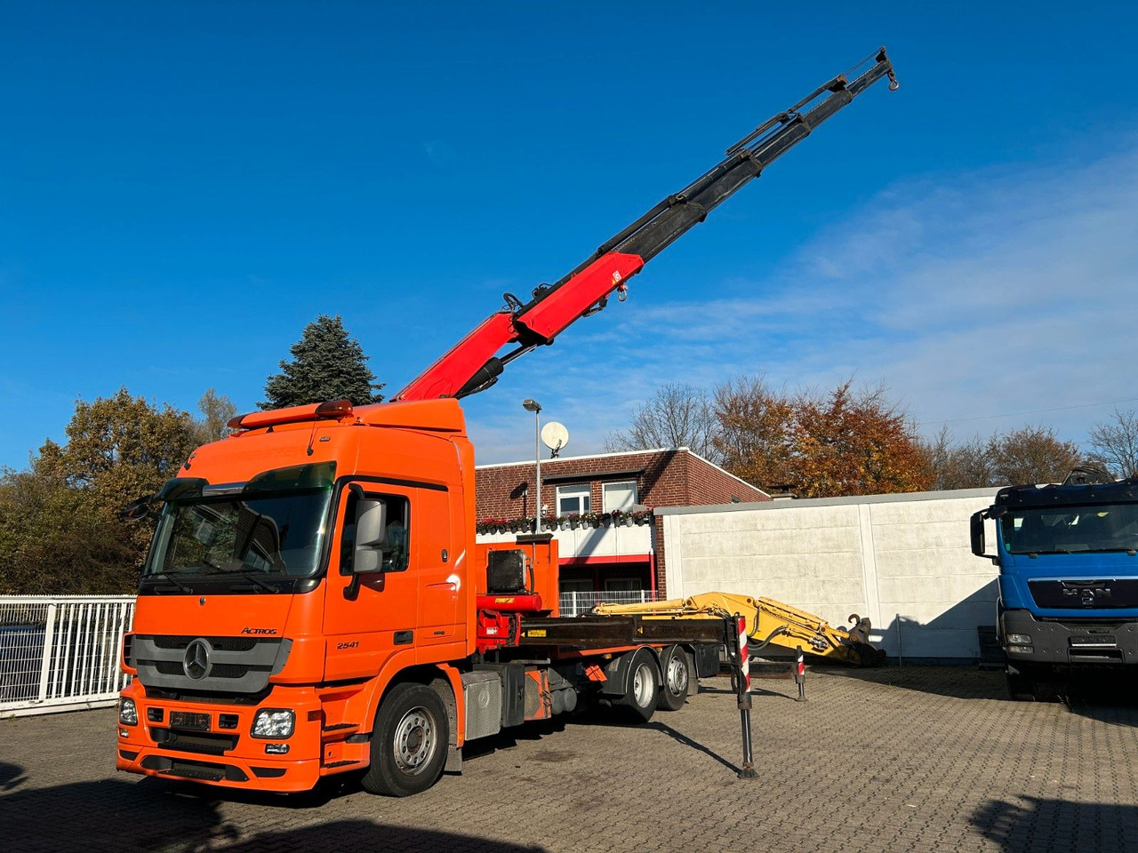 Mercedes-Benz 2541 Actros Plattform + FASSI Kran 6X2 - Camion grue: photos 5 Mercedes-Benz 2541 Actros Plattform + FASSI Kran 6X2 - Camion grue: photos 5