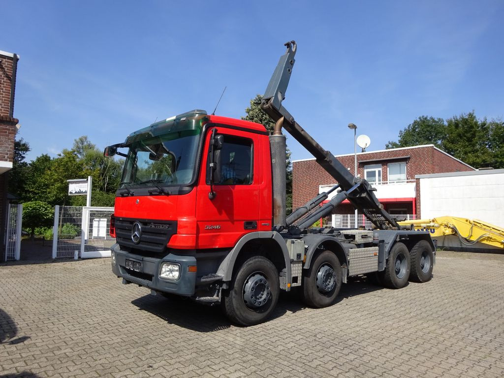 Mercedes-Benz 3246 Actros Abroller K45 8x4 Knickhacken Mercedes-Benz 3246 Actros Abroller K45 8x4 Knickhacken - Camion ampliroll: photos 2 Mercedes-Benz 3246 Actros Abroller K45 8x4 Knickhacken Mercedes-Benz 3246 Actros Abroller K45 8x4 Knickhacken - Camion ampliroll: photos 2