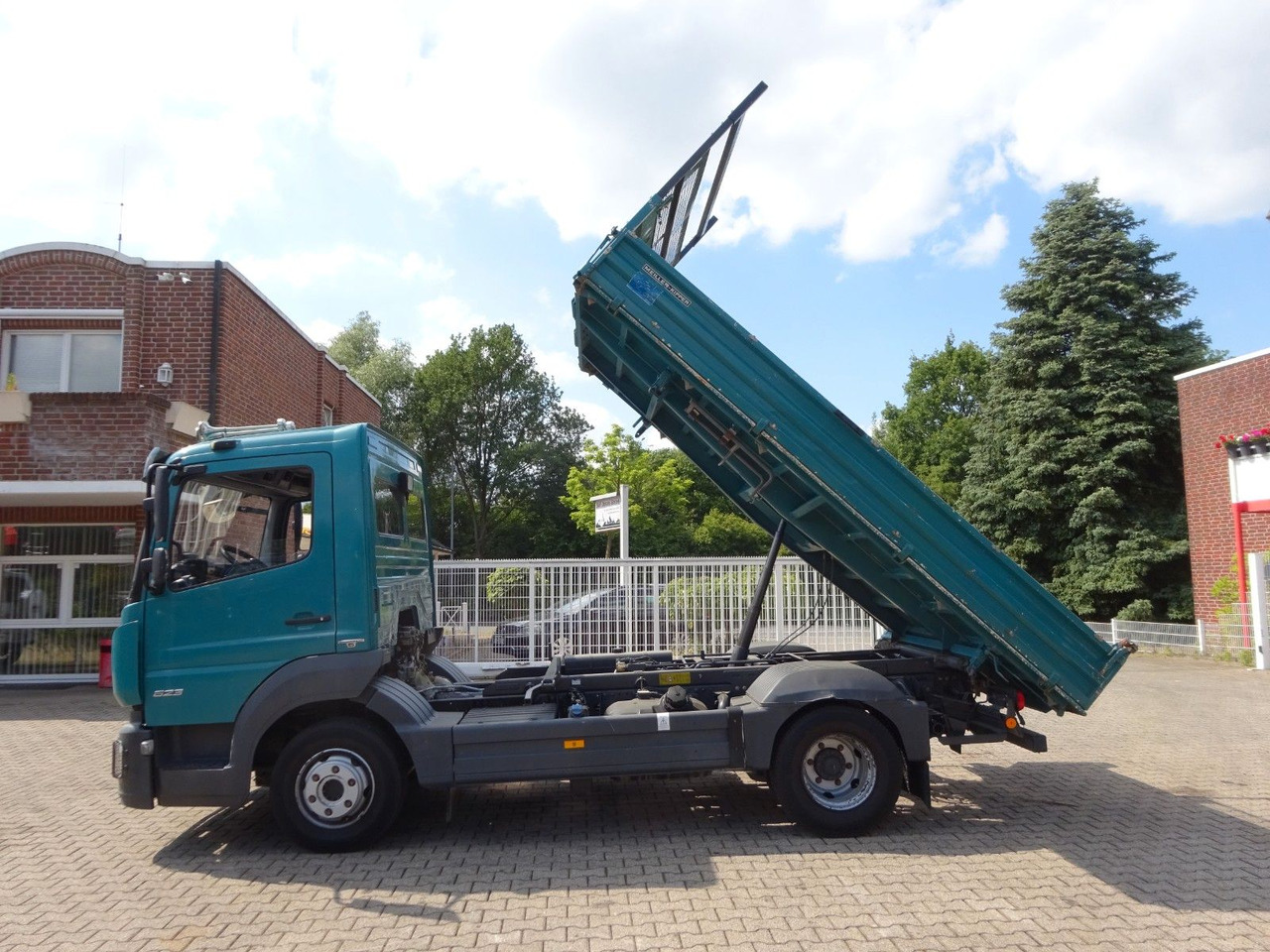 Mercedes-Benz 823 Atego MEILLER 3Skipper 4x2 - Utilitaire benne: photos 5 Mercedes-Benz 823 Atego MEILLER 3Skipper 4x2 - Utilitaire benne: photos 5