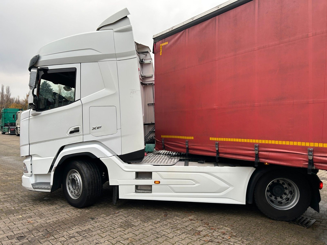 DAF XF 530 SZM 4x2 - Tracteur routier: photos 3 DAF XF 530 SZM 4x2 - Tracteur routier: photos 3