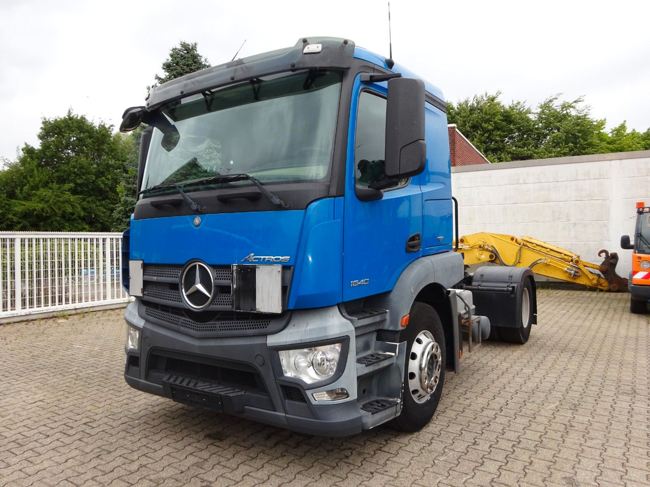 Mercedes-Benz 1840 Actros SZM 4x2 - Tracteur routier: photos 1 Mercedes-Benz 1840 Actros SZM 4x2 - Tracteur routier: photos 1