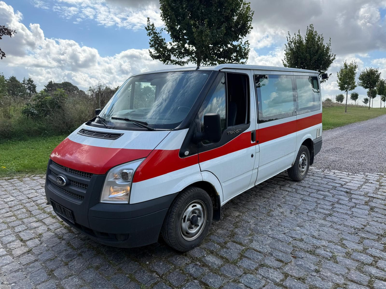 Ford Transit Kombi FT 300 K - Transport de personnes: photos 2 Ford Transit Kombi FT 300 K - Transport de personnes: photos 2