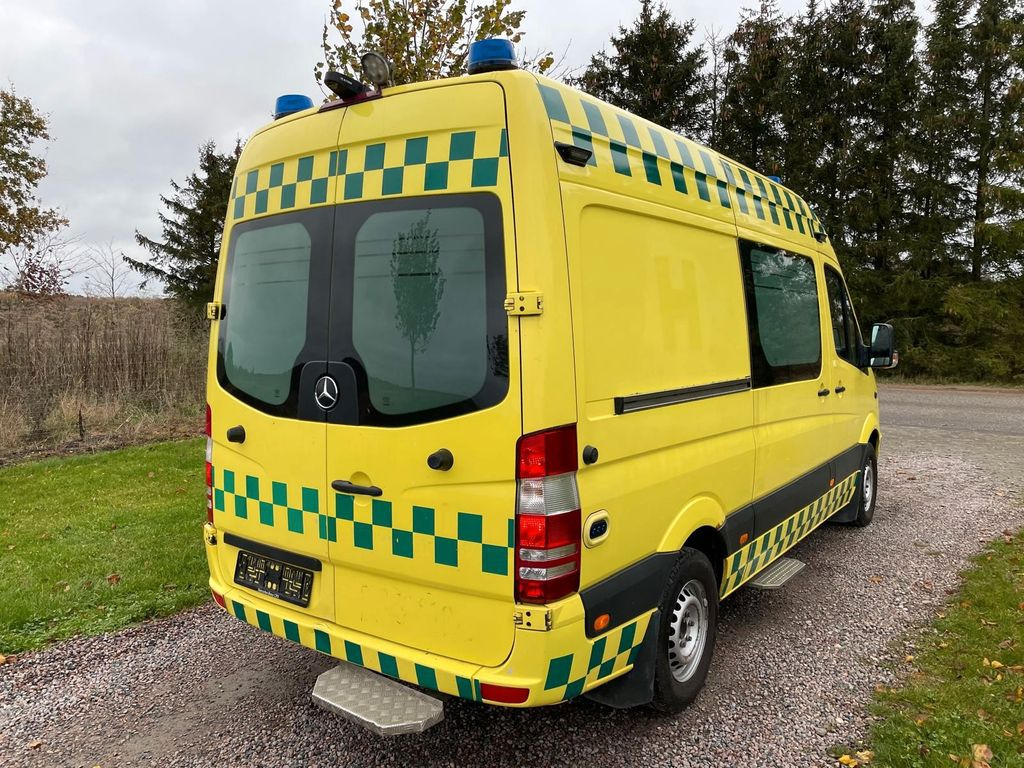 Mercedes-Benz Sprinter II 316 CDI Aut Ambulance - Fourgon utilitaire: photos 5 Mercedes-Benz Sprinter II 316 CDI Aut Ambulance - Fourgon utilitaire: photos 5