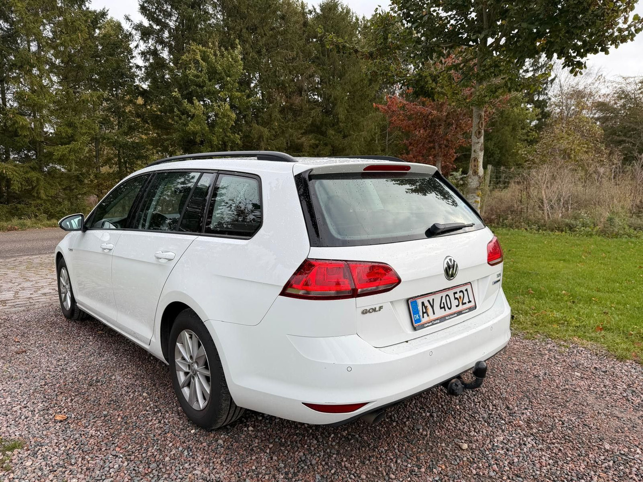 Volkswagen Golf VII Trendline BlueMotion - Voiture break: photos 3 Volkswagen Golf VII Trendline BlueMotion - Voiture break: photos 3
