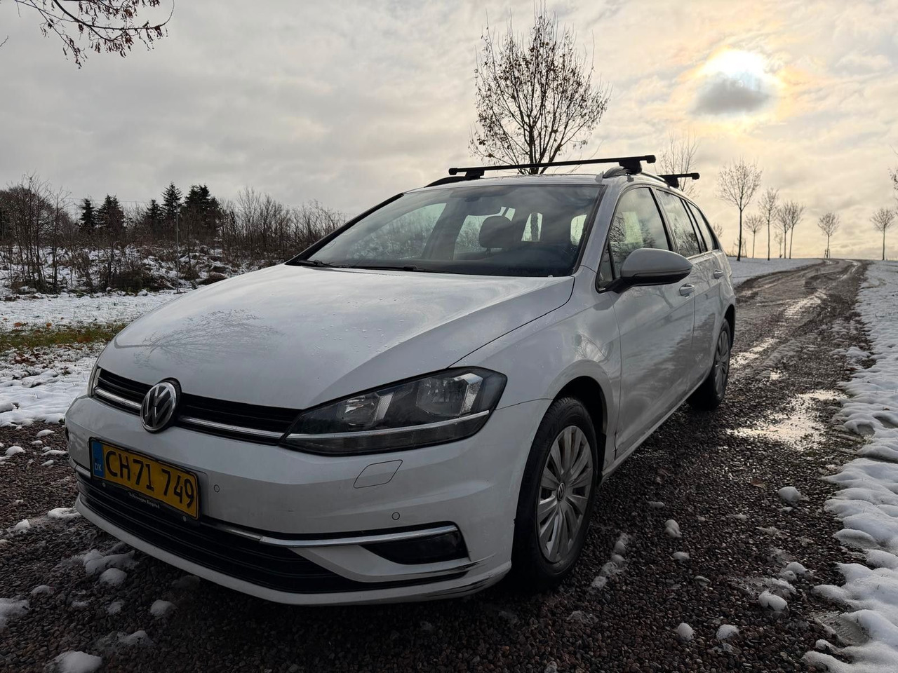 Volkswagen Golf VII Variant Comfortline - Voiture break: photos 1 Volkswagen Golf VII Variant Comfortline - Voiture break: photos 1