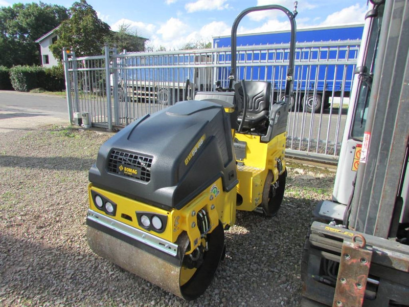 Bomag BW 90 AD-5 Walze / 21.500 EUR - Compacteur: photos 4 Bomag BW 90 AD-5 Walze / 21.500 EUR - Compacteur: photos 4