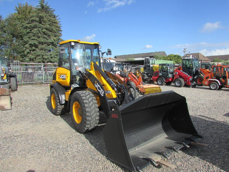 JCB 409 Radlader 46.000 EUR - Chargeuse sur pneus: photos 4 JCB 409 Radlader 46.000 EUR - Chargeuse sur pneus: photos 4