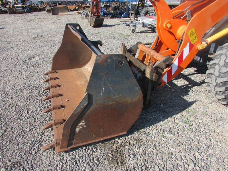 Komatsu WA 100 M-7 Radlader 31.000 EUR - Chargeuse sur pneus: photos 2 Komatsu WA 100 M-7 Radlader 31.000 EUR - Chargeuse sur pneus: photos 2