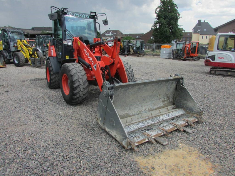 Kubota R 065 Radlader 30.000 EUR - Chargeuse sur pneus: photos 4 Kubota R 065 Radlader 30.000 EUR - Chargeuse sur pneus: photos 4