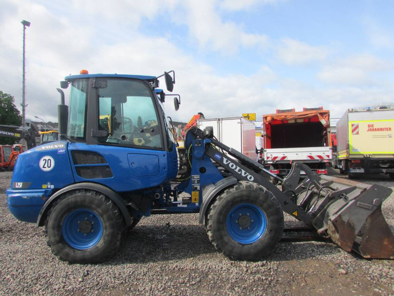 Volvo L 25 F Radlader 39.000 EUR - Chargeuse sur pneus: photos 5 Volvo L 25 F Radlader 39.000 EUR - Chargeuse sur pneus: photos 5