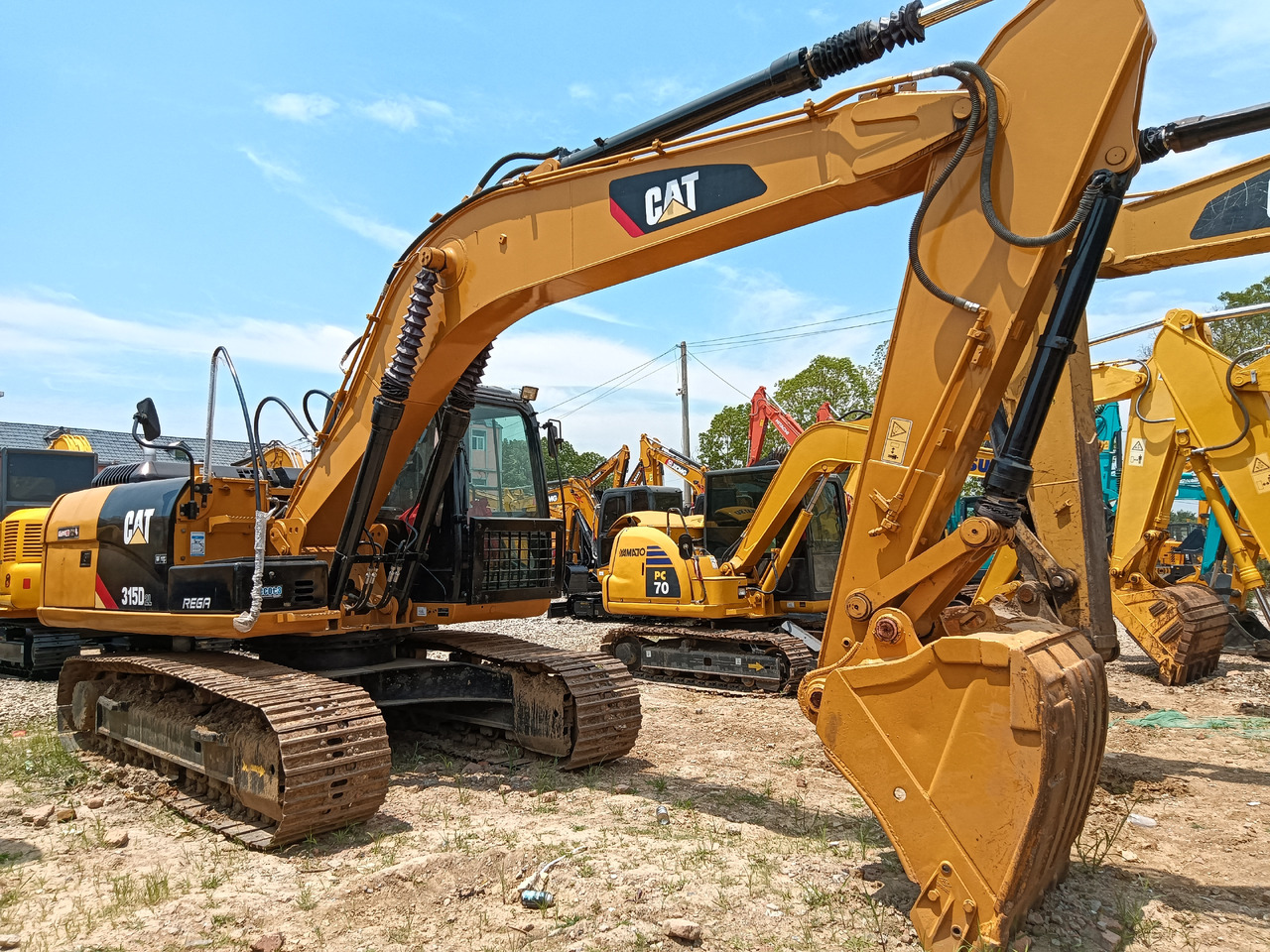 CATERPILLAR 315D2L - Pelle sur chenille: photos 4 CATERPILLAR 315D2L - Pelle sur chenille: photos 4