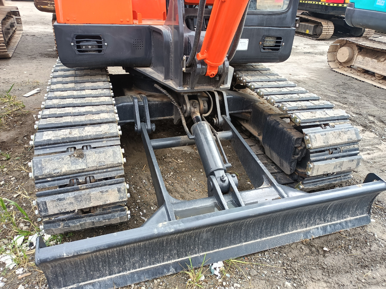 DOOSAN DH60-7 - Pelle sur chenille: photos 2 DOOSAN DH60-7 - Pelle sur chenille: photos 2