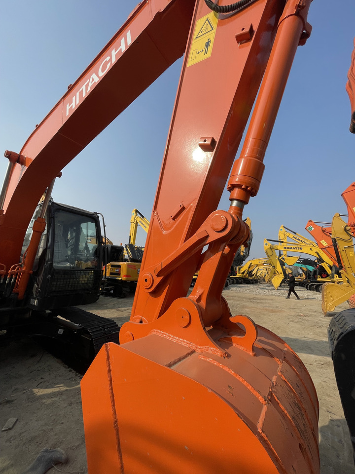 HITACHI ZX130 - Pelle sur chenille: photos 5 HITACHI ZX130 - Pelle sur chenille: photos 5