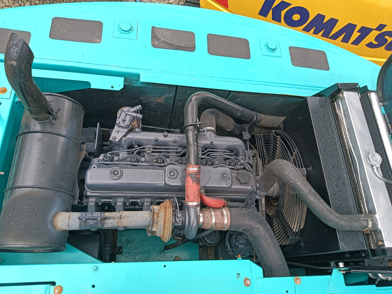 Pelle sur chenille KOBELCO SK 210: photos 8