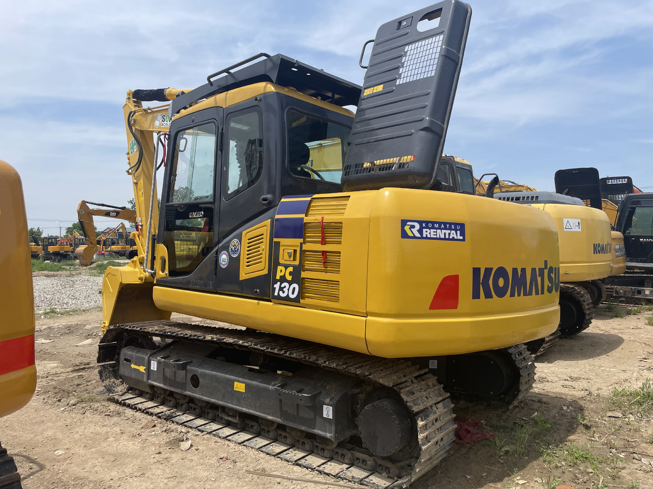 KOMATSU PC 130-7 - Mini pelle: photos 1 KOMATSU PC 130-7 - Mini pelle: photos 1