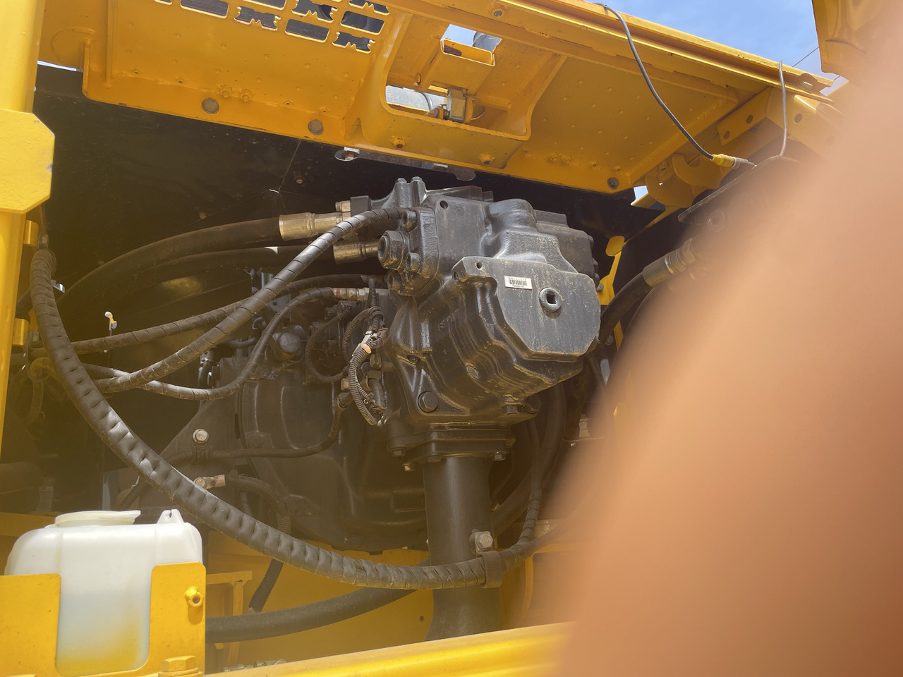 KOMATSU PC350-8 - Pelle sur chenille: photos 4 KOMATSU PC350-8 - Pelle sur chenille: photos 4
