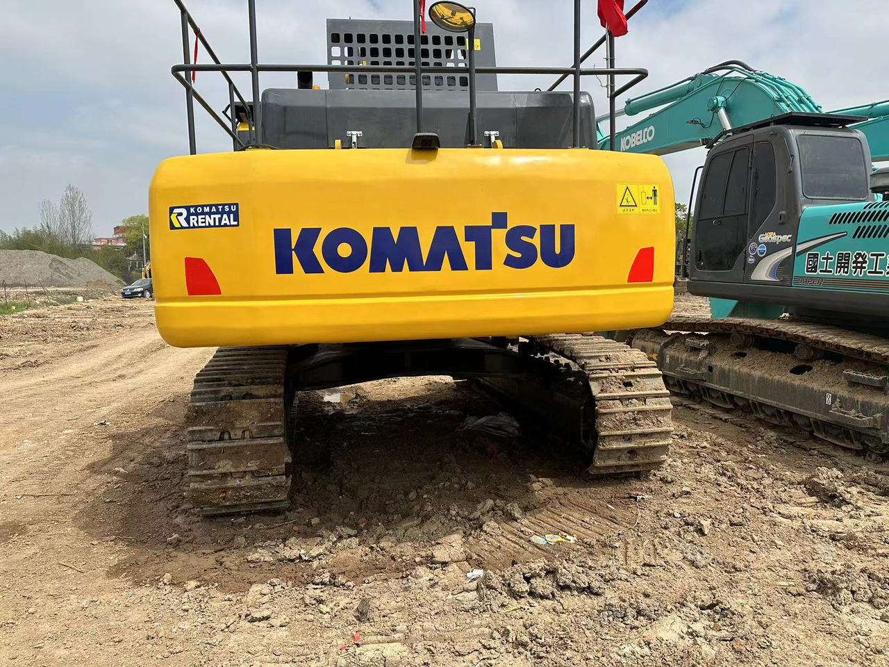 KOMATSU PC450-7 - Pelle sur chenille: photos 3 KOMATSU PC450-7 - Pelle sur chenille: photos 3