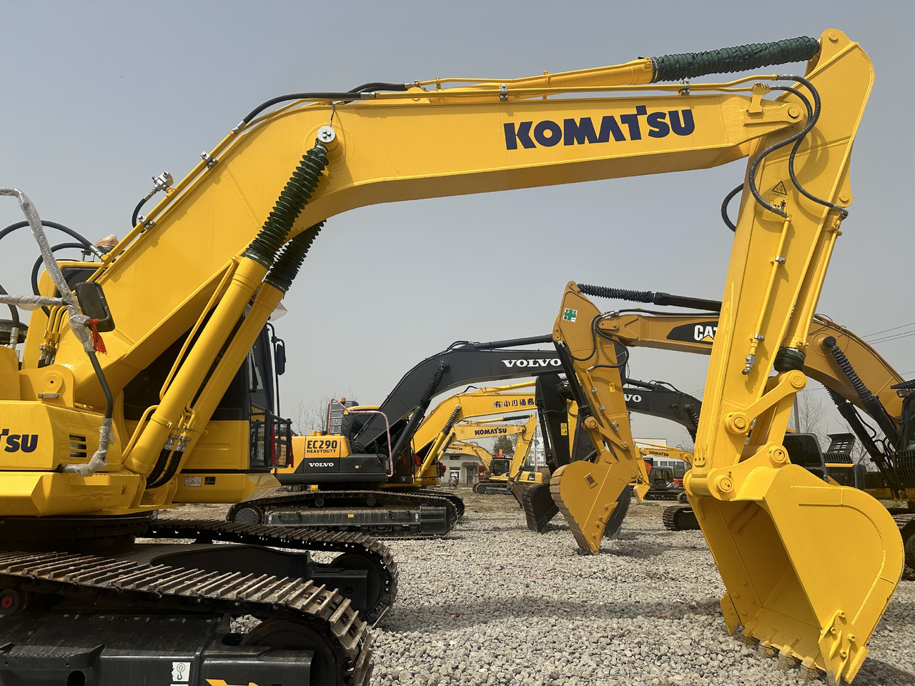 Komatsu PC 240 LC-8 - Pelle sur chenille: photos 3 Komatsu PC 240 LC-8 - Pelle sur chenille: photos 3