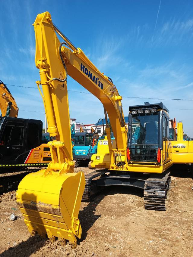 Komatsu PC110 - Pelle sur chenille: photos 3 Komatsu PC110 - Pelle sur chenille: photos 3