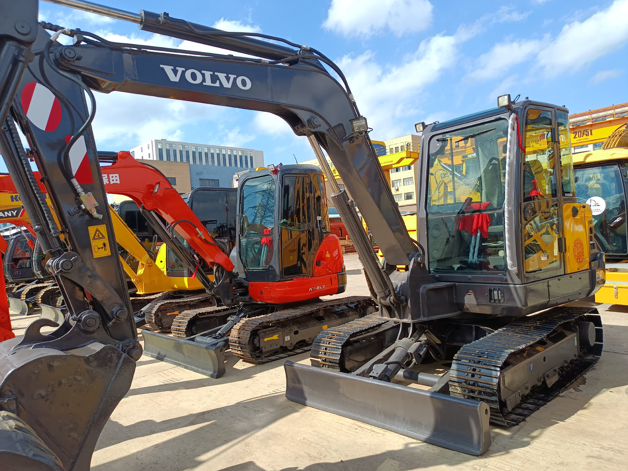 Volvo EC 60 D - Pelle sur chenille: photos 2 Volvo EC 60 D - Pelle sur chenille: photos 2