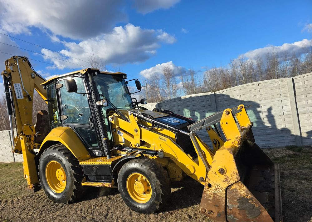 Caterpillar - Tractopelle: photos 2 Caterpillar - Tractopelle: photos 2