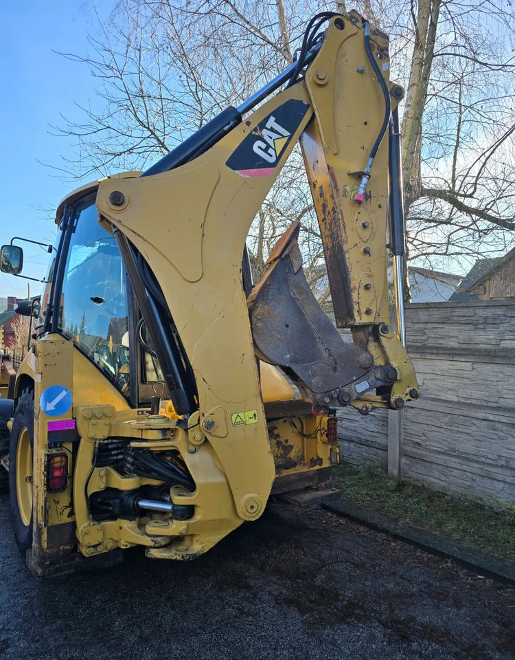 Tractopelle Caterpillar: photos 8 Tractopelle Caterpillar: photos 8