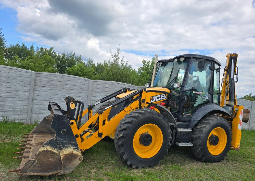 JCB - Tractopelle: photos 1 JCB - Tractopelle: photos 1