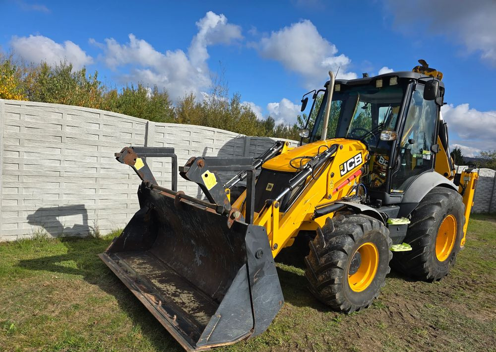 JCB - Tractopelle: photos 1 JCB - Tractopelle: photos 1