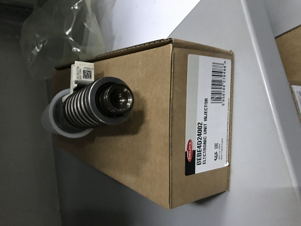 Delphi 2018 BEBE4D24002 Volvo RENAULT-VOLVO truck - Injecteur pour Camion: photos 2 Delphi 2018 BEBE4D24002 Volvo RENAULT-VOLVO truck - Injecteur pour Camion: photos 2