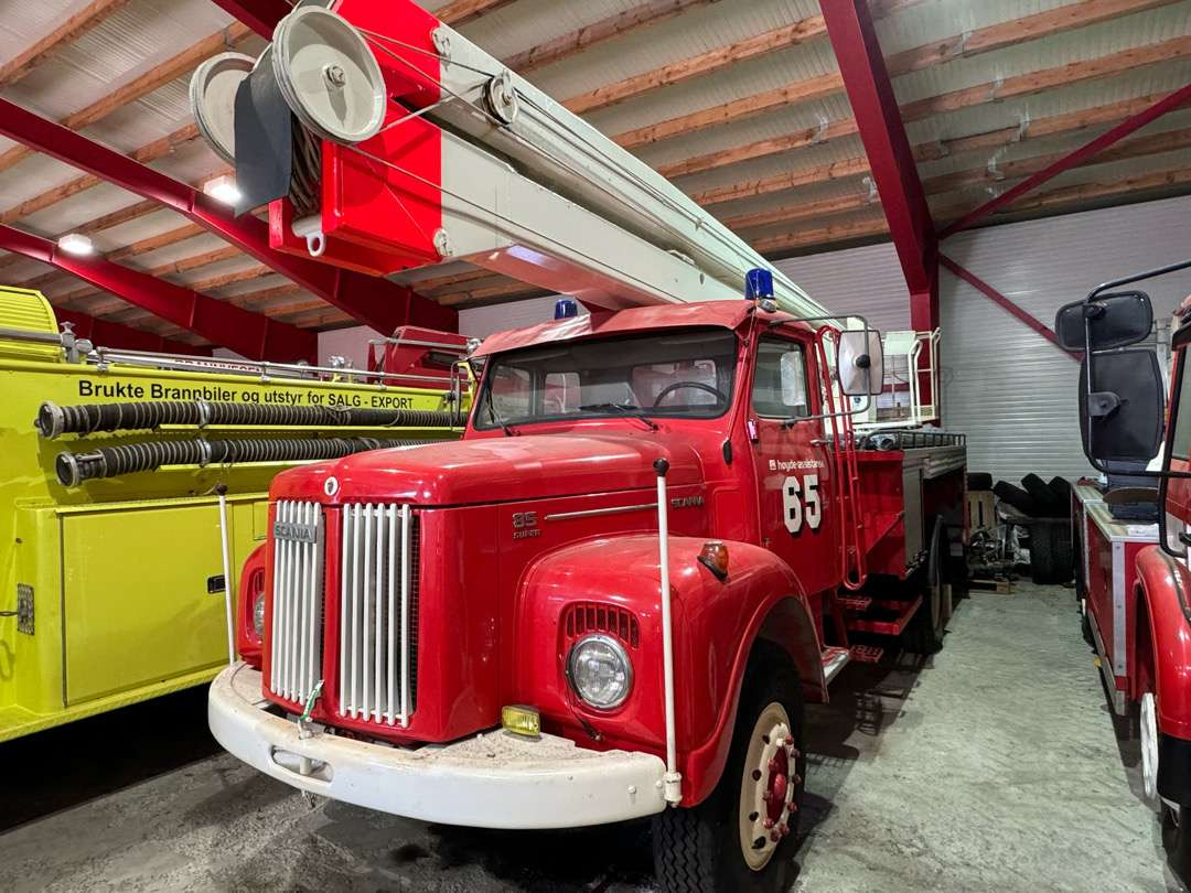 1974 Scania 85 Super / Liftbil Firetruck - Camion de pompier: photos 1 1974 Scania 85 Super / Liftbil Firetruck - Camion de pompier: photos 1