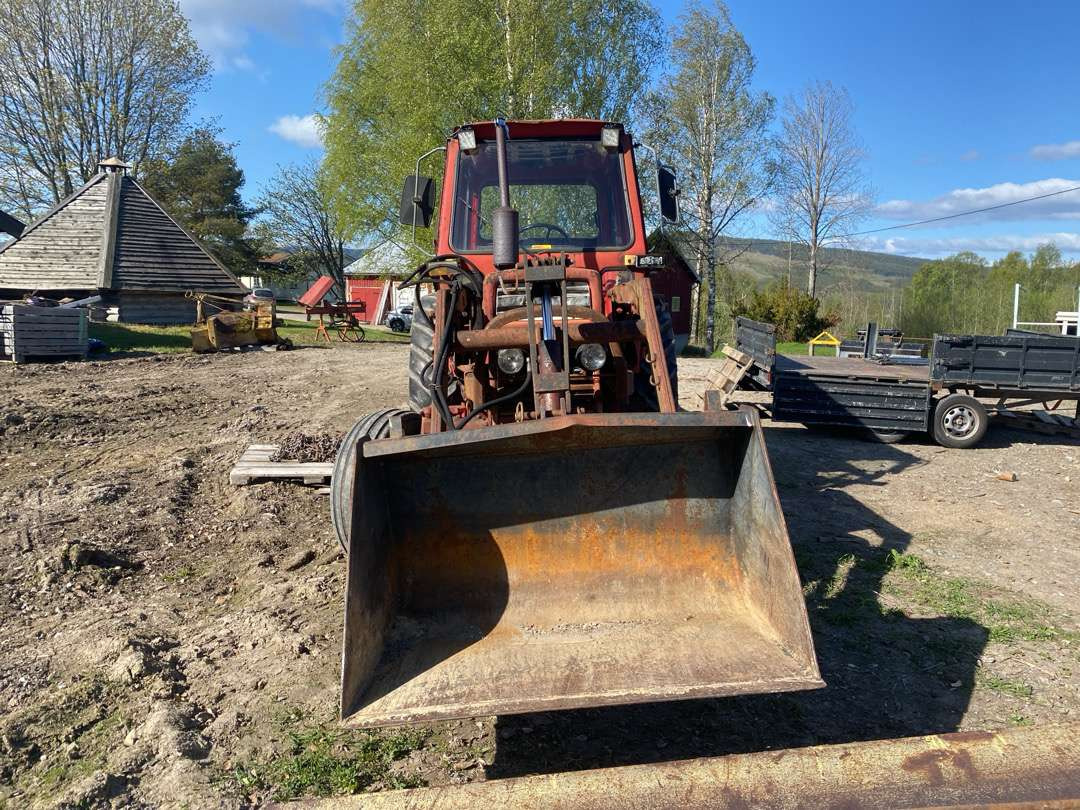 1975 Volvo BM T500 traktor med frontlaster - Tracteur agricole: photos 3 1975 Volvo BM T500 traktor med frontlaster - Tracteur agricole: photos 3