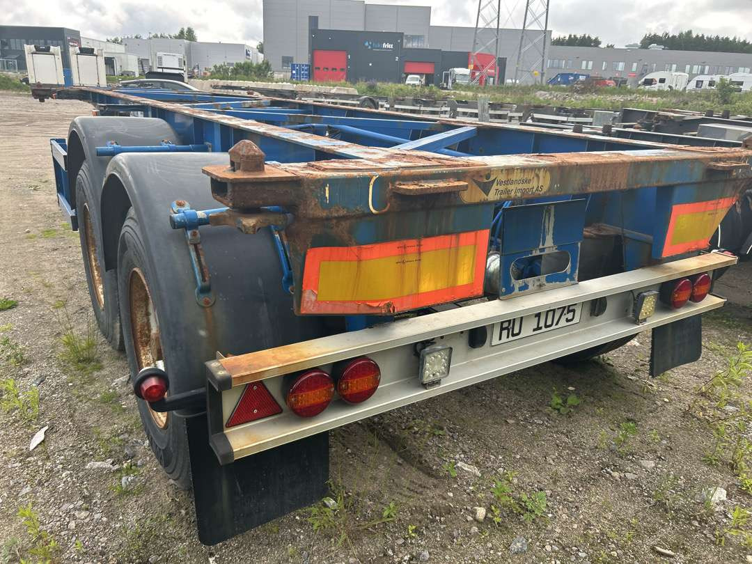 2004 Container-henger TURBO`HOET CONTAINERSEMITRAILER EU-godkjent - Semi-remorque porte-conteneur/ Caisse mobile: photos 4 2004 Container-henger TURBO`HOET CONTAINERSEMITRAILER EU-godkjent - Semi-remorque porte-conteneur/ Caisse mobile: photos 4