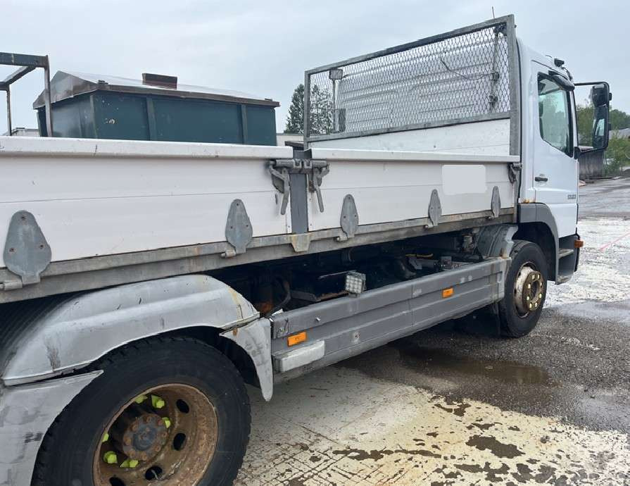 2004 Mercedes-Benz Tipp - EU-godkjent - Camion benne: photos 3 2004 Mercedes-Benz Tipp - EU-godkjent - Camion benne: photos 3