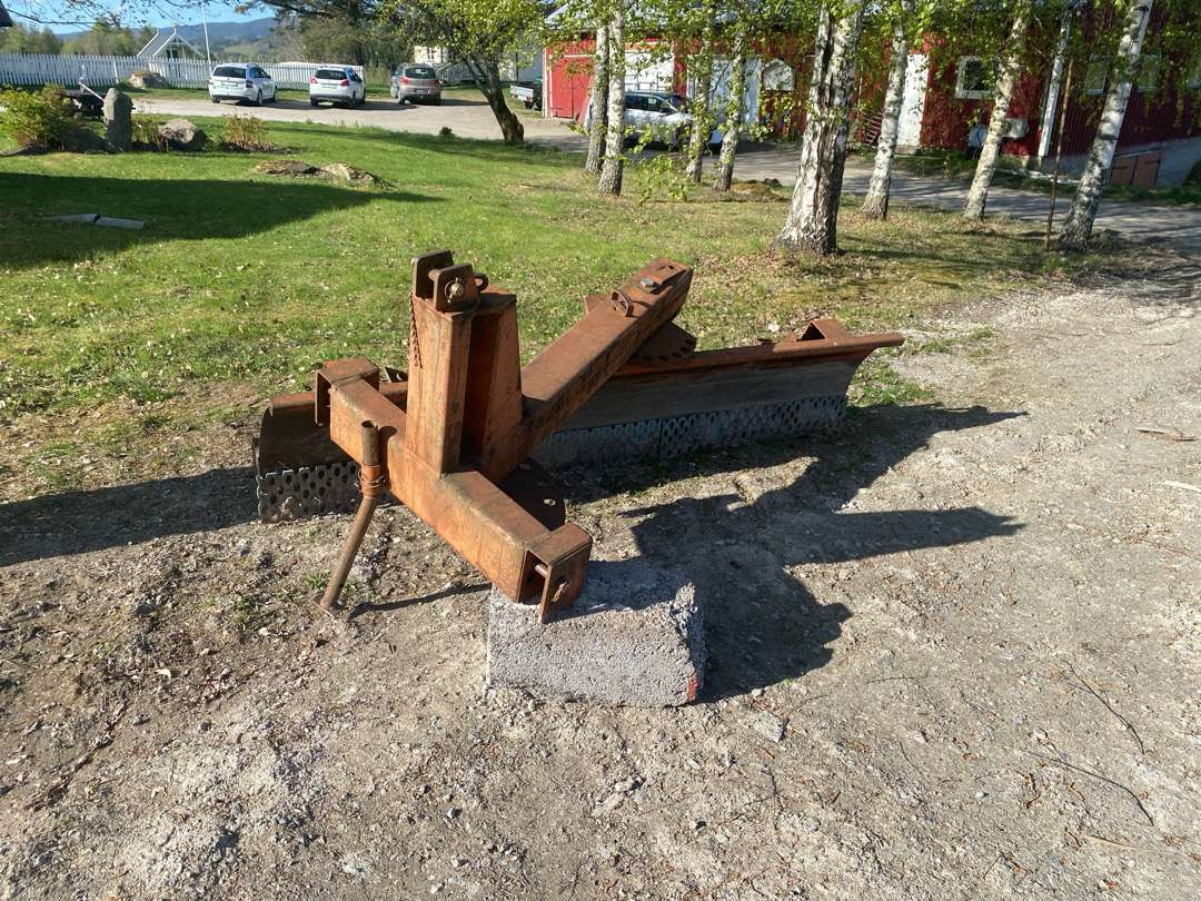 Helt og fint brøyteskjær - Machine agricole: photos 2 Helt og fint brøyteskjær - Machine agricole: photos 2