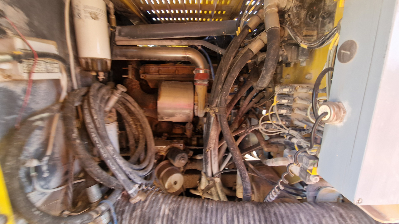 Machine d'exploitation minière Atlas Copco F6-32: photos 37