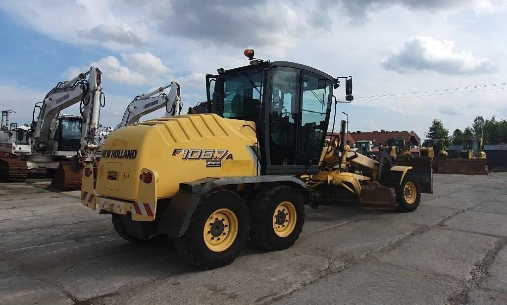 New Holland F 106.7 A - Niveleuse: photos 5 New Holland F 106.7 A - Niveleuse: photos 5