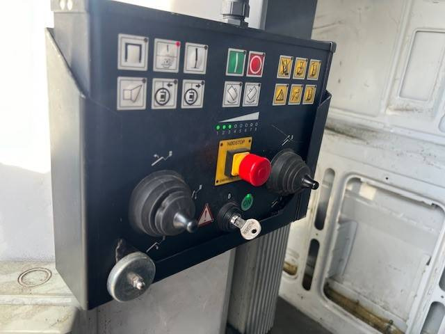 Camion avec nacelle Palfinger P 130 V: photos 10
