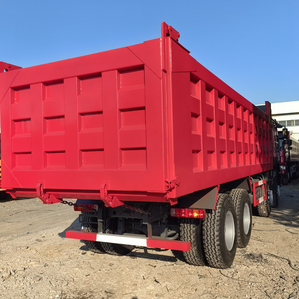 SINOTRUCK HOWO - Camion benne: photos 4 SINOTRUCK HOWO - Camion benne: photos 4