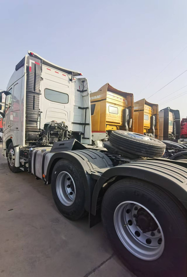 DAYUN V9 - Tracteur routier: photos 4 DAYUN V9 - Tracteur routier: photos 4