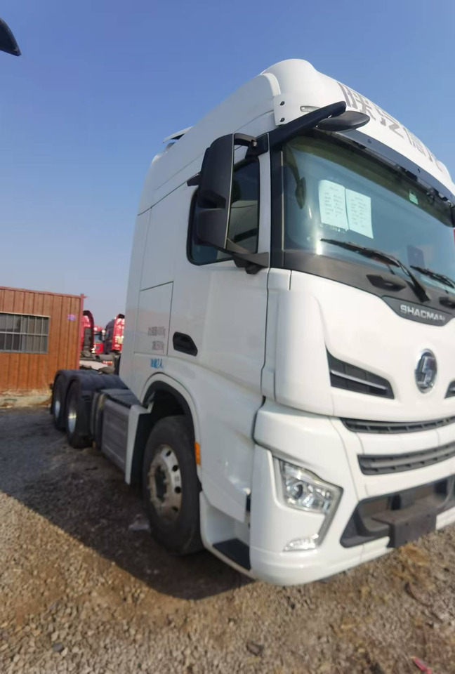 SHACMAN X6000 - Tracteur routier: photos 3 SHACMAN X6000 - Tracteur routier: photos 3