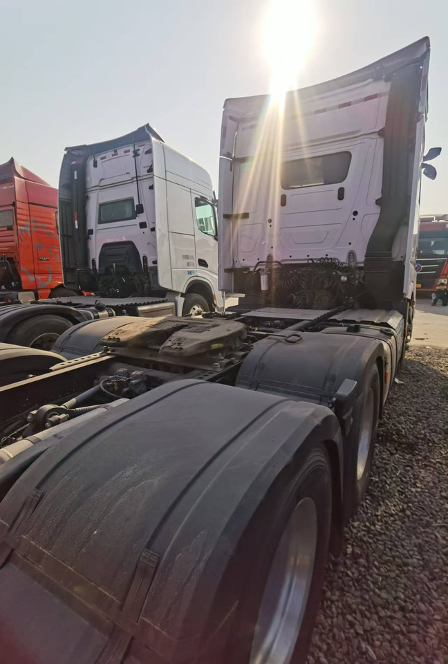 SHACMAN X6000 - Tracteur routier: photos 4 SHACMAN X6000 - Tracteur routier: photos 4