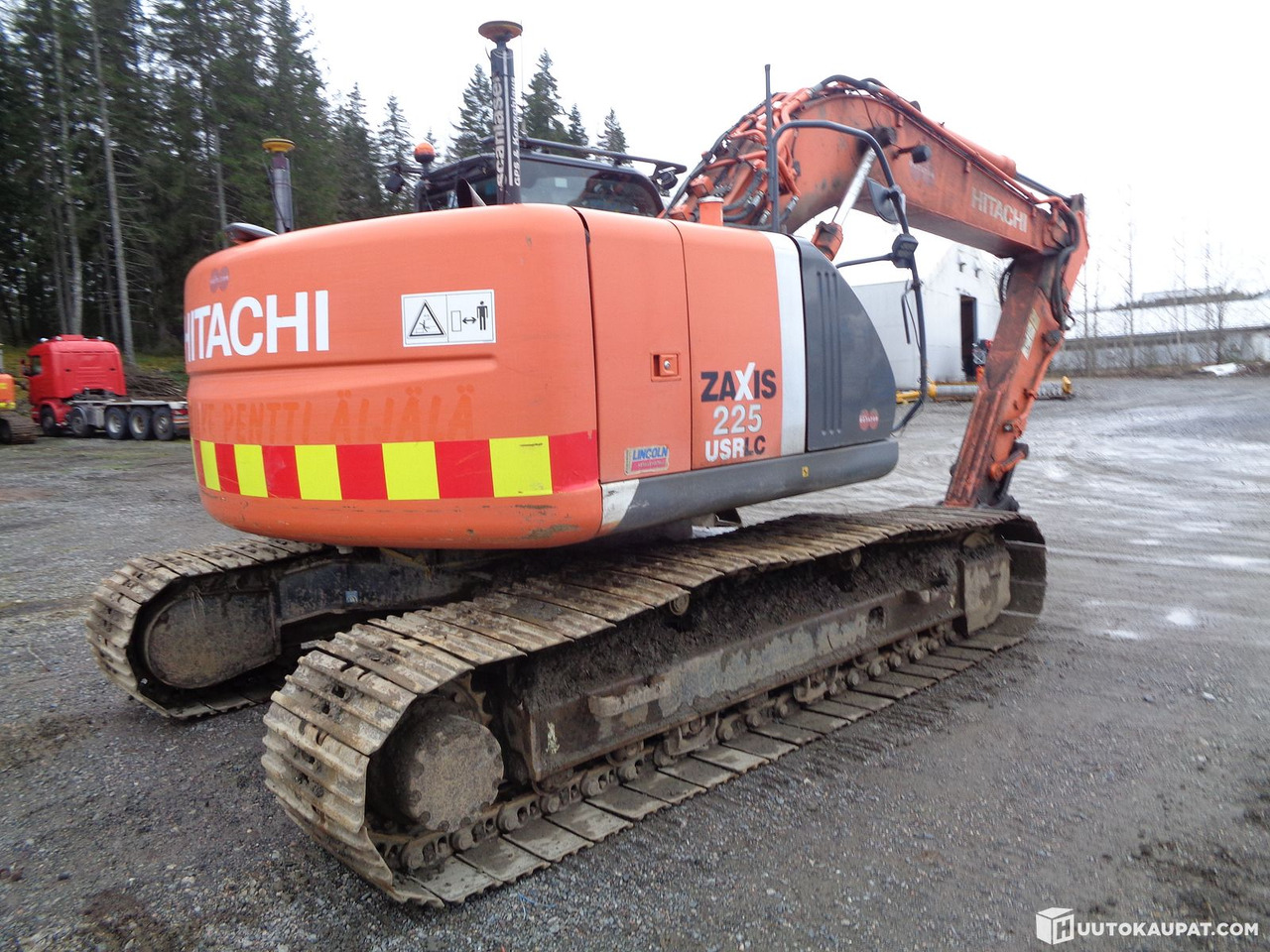 Hitachi ZX 225, 2011, Loimaa - Pelle sur chenille: photos 4 Hitachi ZX 225, 2011, Loimaa - Pelle sur chenille: photos 4