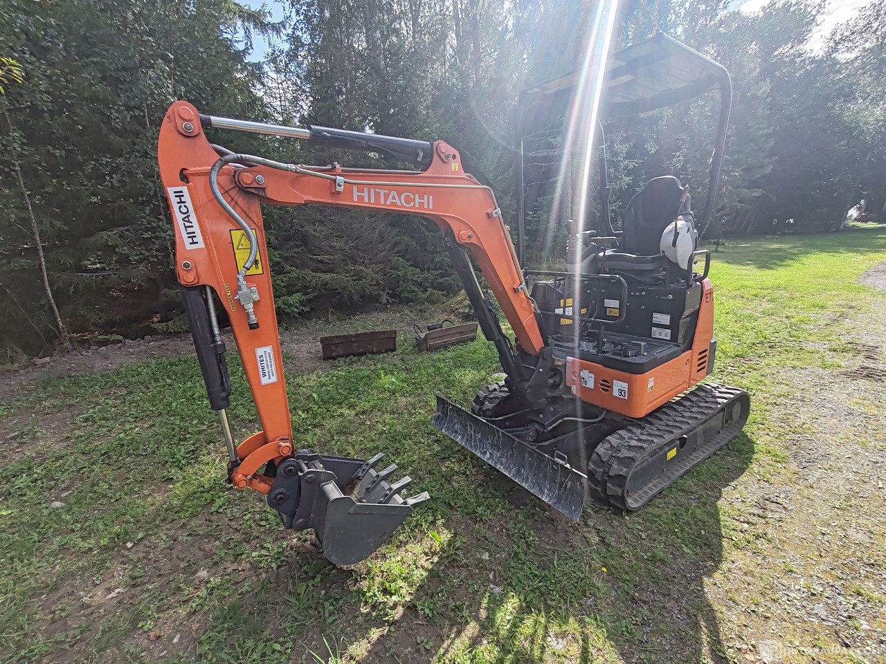 Hitachi ZX19U, reilu 90H ajettu, 2016., Eurajoki - Mini pelle: photos 3 Hitachi ZX19U, reilu 90H ajettu, 2016., Eurajoki - Mini pelle: photos 3