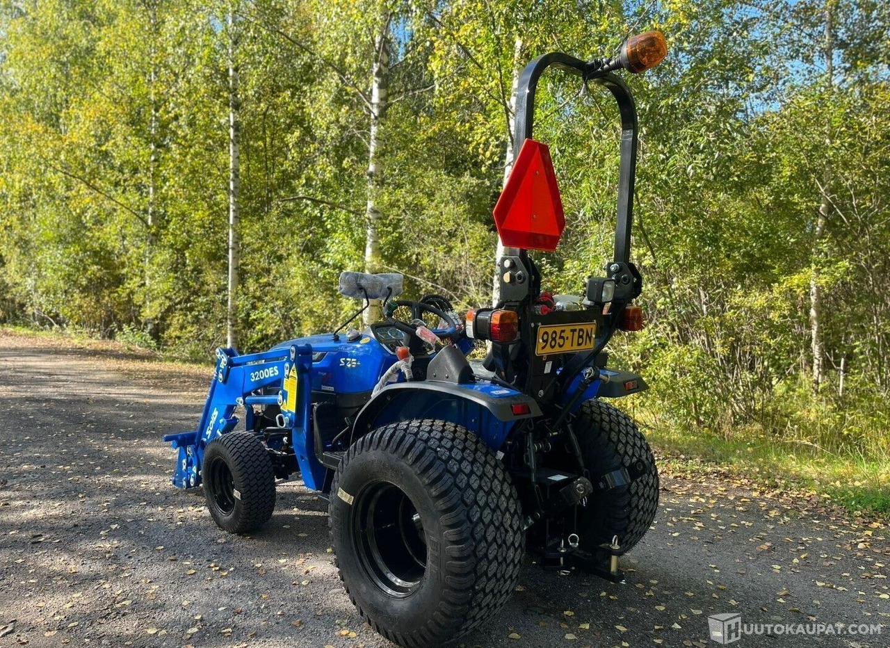 Solis 26 6+2 4WD, 2024, 1.3 l, Diesel, Jyväskylä - Machine agricole: photos 5 Solis 26 6+2 4WD, 2024, 1.3 l, Diesel, Jyväskylä - Machine agricole: photos 5