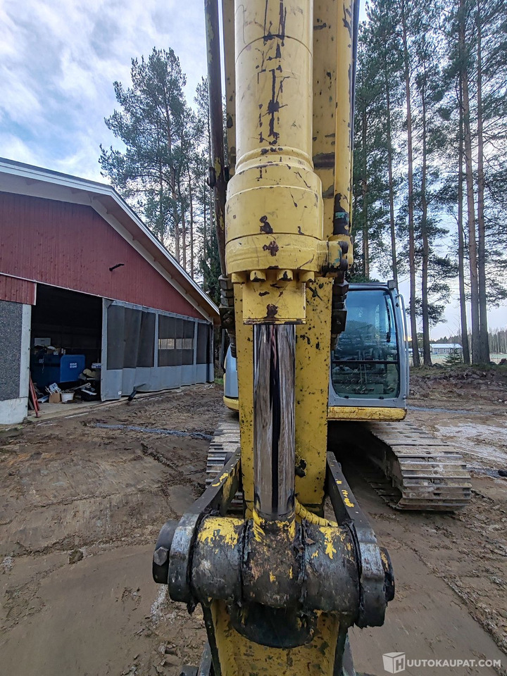 New Holland-Kobelco E135SR kaivinkone, 2006, Pedersöre - Pelle sur chenille: photos 2 New Holland-Kobelco E135SR kaivinkone, 2006, Pedersöre - Pelle sur chenille: photos 2