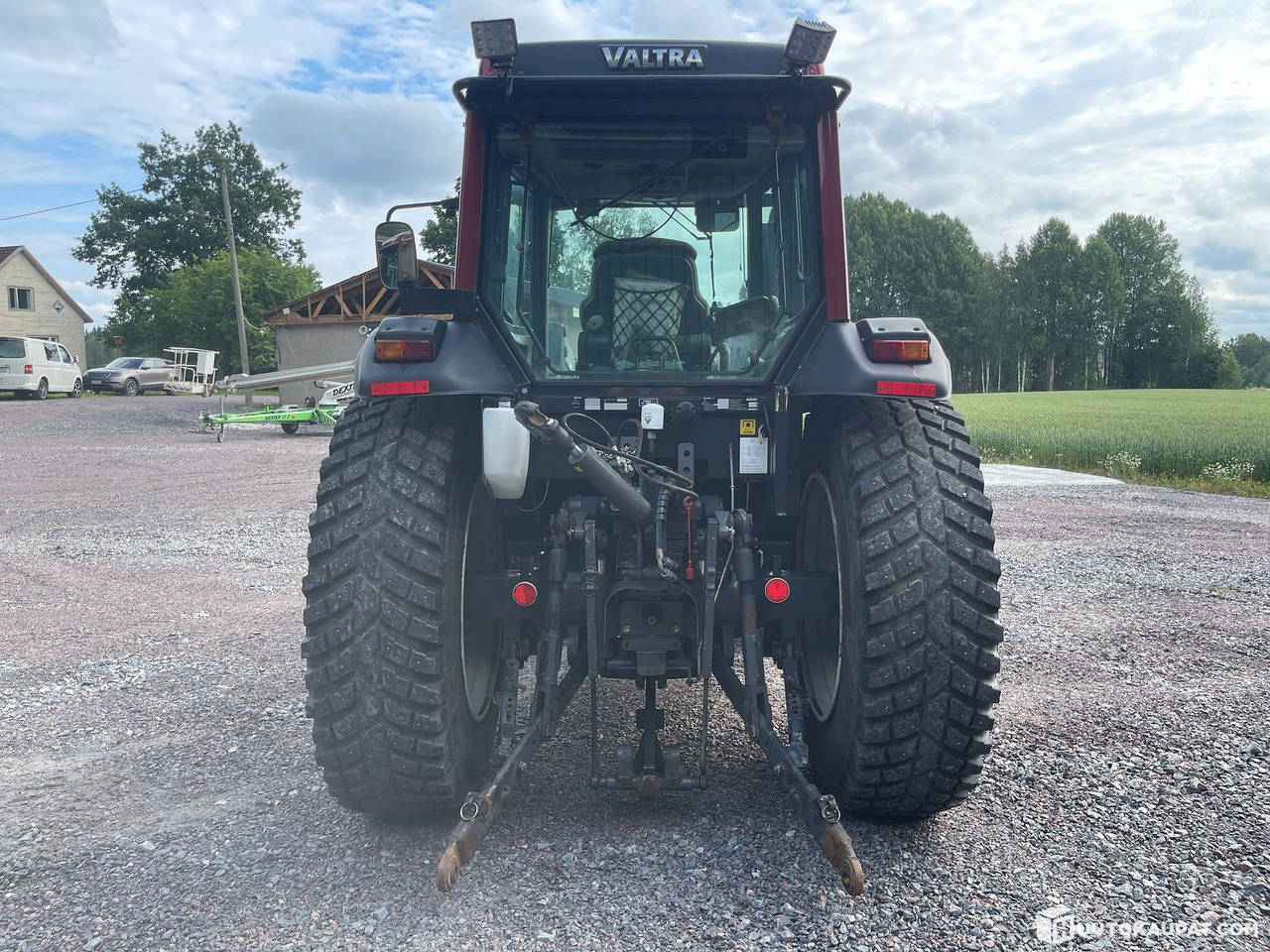Valtra A93 Unlimited tractor with loader, 2016, Lohja - Tracteur agricole: photos 5 Valtra A93 Unlimited tractor with loader, 2016, Lohja - Tracteur agricole: photos 5